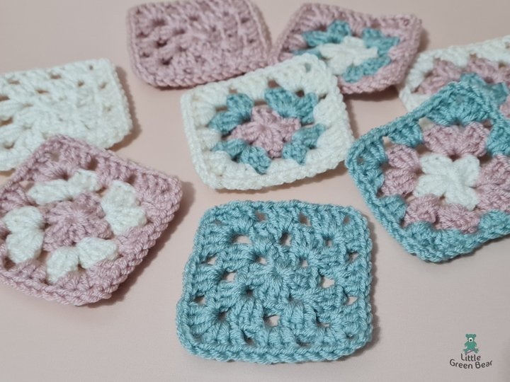 Soft Posy Baby Blanket Crochet Pattern (English)