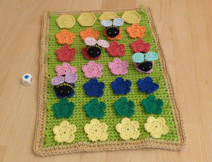 Crochet pattern bee racing