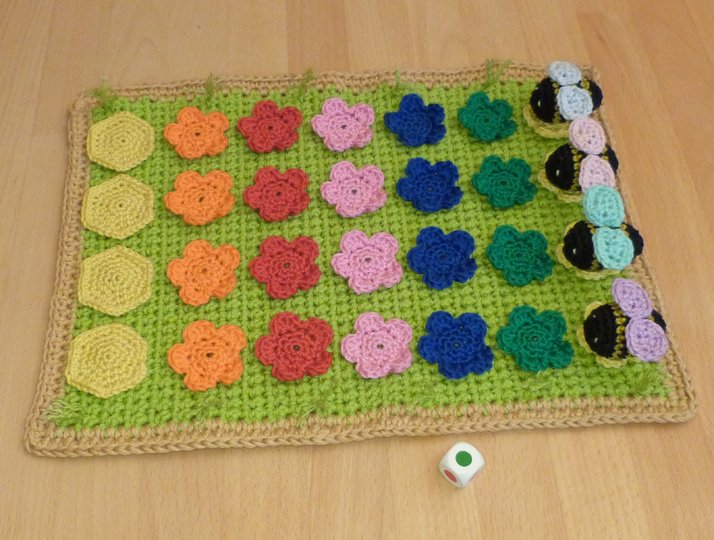 Crochet pattern bee racing