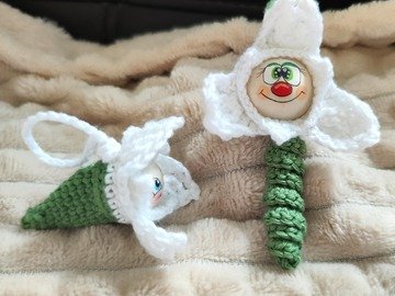 Schneeglöckchen Sorgenwürmchen Häkelanleitung Worry Worm deutsch