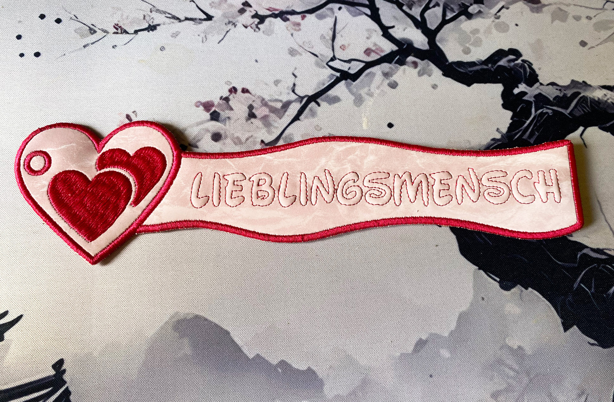 Stickdatei 3D-Anhänger LIEBLINGSMENSCH, Maschinenstickdatei