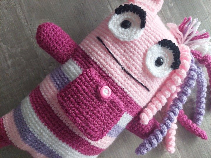 Häkelanleitung – kleine Sorgenmonster-Prinzessin