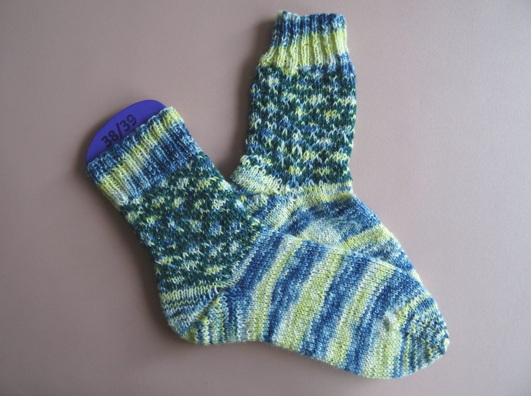 Socken stricken in allen Größen (von Größe 22-45)