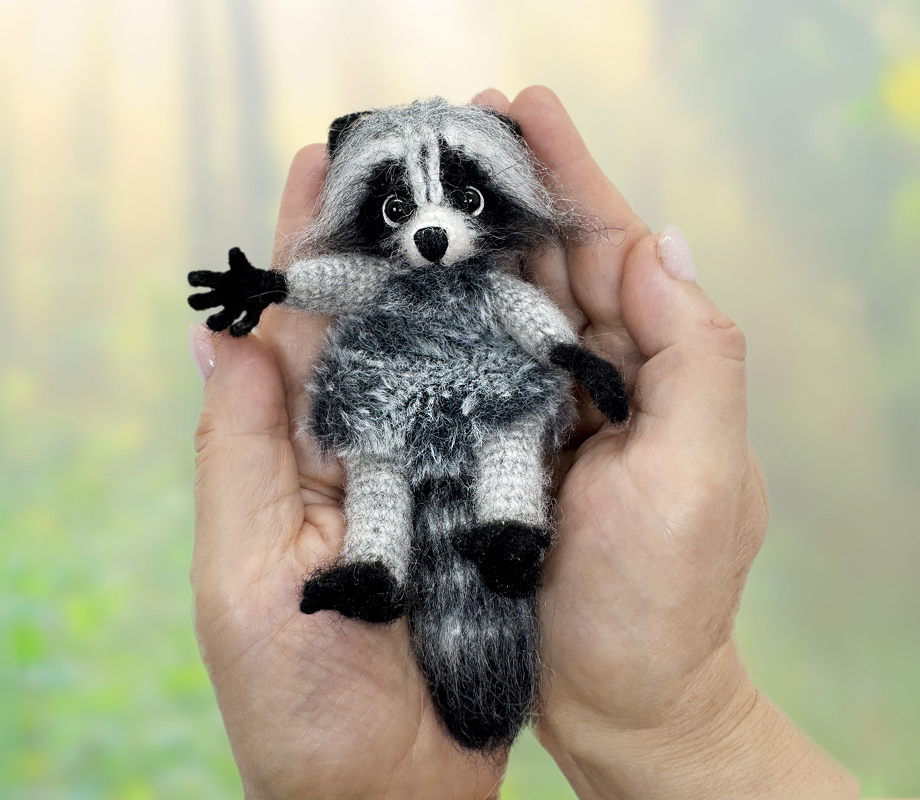 Gehäkelter Waschbär Schlüsselanhänger – Plüsch & Stresshilfe. - Bild 4