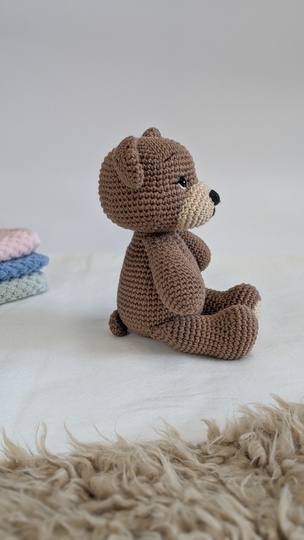 Bailey the Bear Crochet Pattern English
