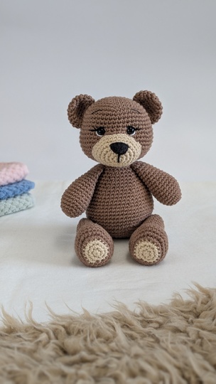 Bailey the Bear Crochet Pattern English