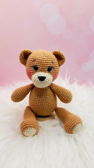 Bailey the Bear Crochet Pattern English