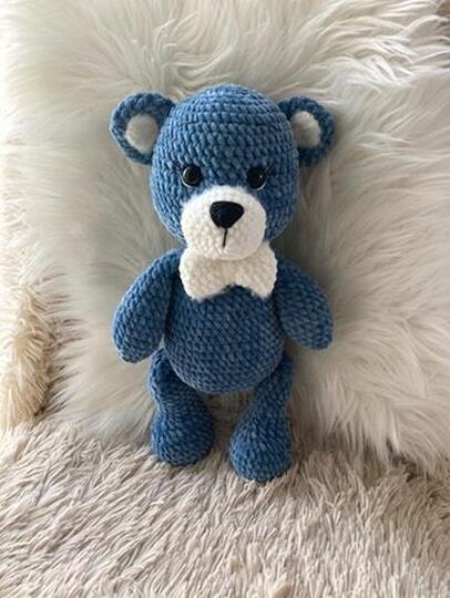 Bailey the Bear Crochet Pattern English