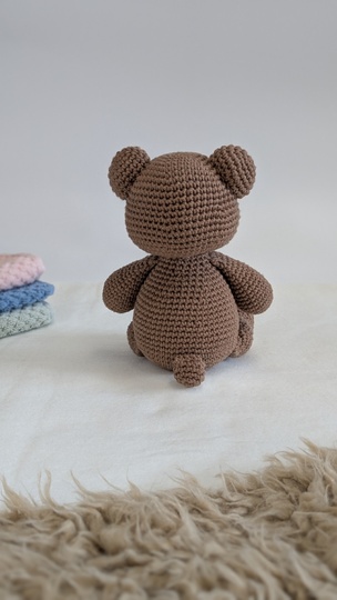 Bailey the Bear Crochet Pattern English