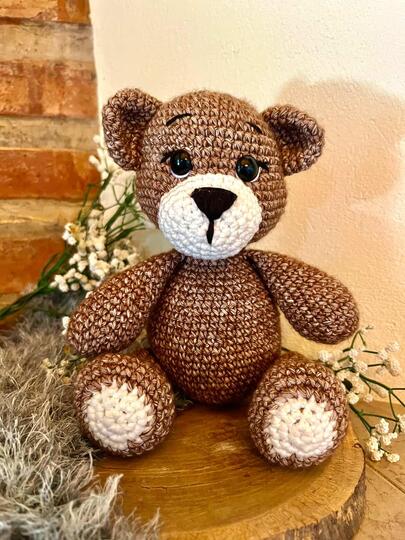Bailey the Beat Crochet Pattern English