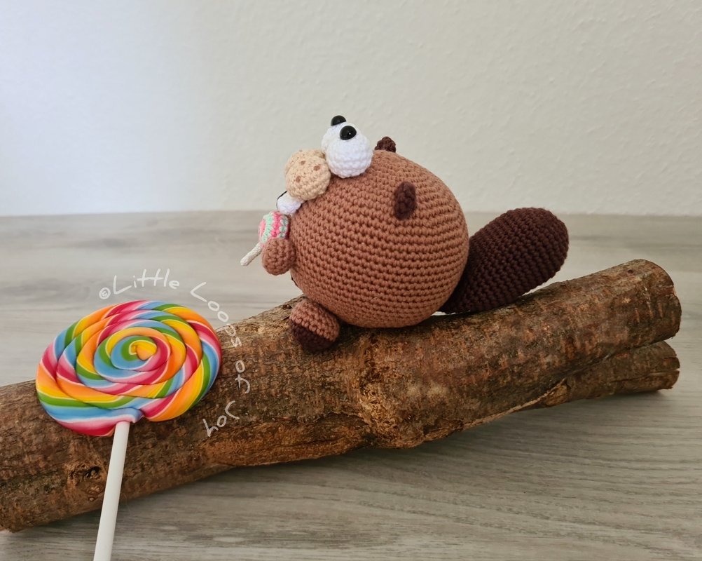 Crochet Pattern Beaver Amigurumi "Marvin - Little Beaver, Big Sweet Tooth" - Image 3