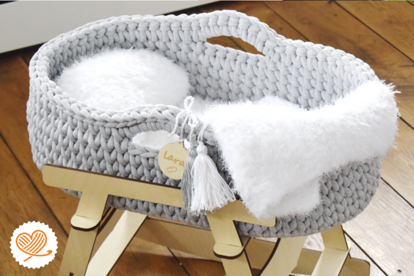 + ANNI + Innenset für das Puppenmoseskörbchen, Mondkissen, Matratze, Decke