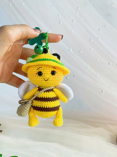 Bee Keychain Crochet Pattern | Cute Bumblebee Plushie PDF Tutorial