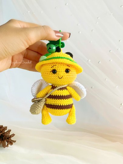 Bee Keychain Crochet Pattern | Cute Bumblebee Plushie PDF Tutorial