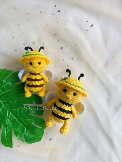 Bee Keychain Crochet Pattern | Cute Bumblebee Plushie PDF Tutorial