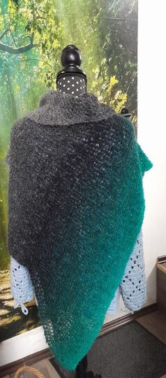 Tuch Strick - Anleitung "Swing": Farbverlauf-Traum trifft Wellenmuster!