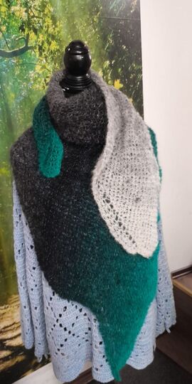 Tuch Strick - Anleitung "Swing": Farbverlauf-Traum trifft Wellenmuster!