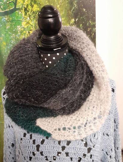 Tuch Strick - Anleitung "Swing": Farbverlauf-Traum trifft Wellenmuster!