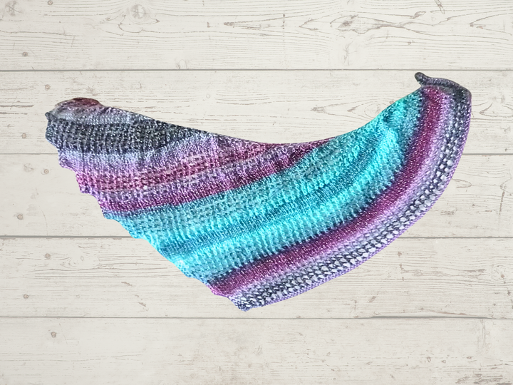 Knitting pattern: Knitted dragon shawl Chiichai