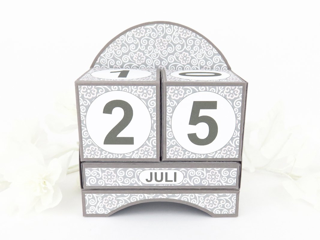 Würfelkalender – Bastelanleitung und Vorlagen