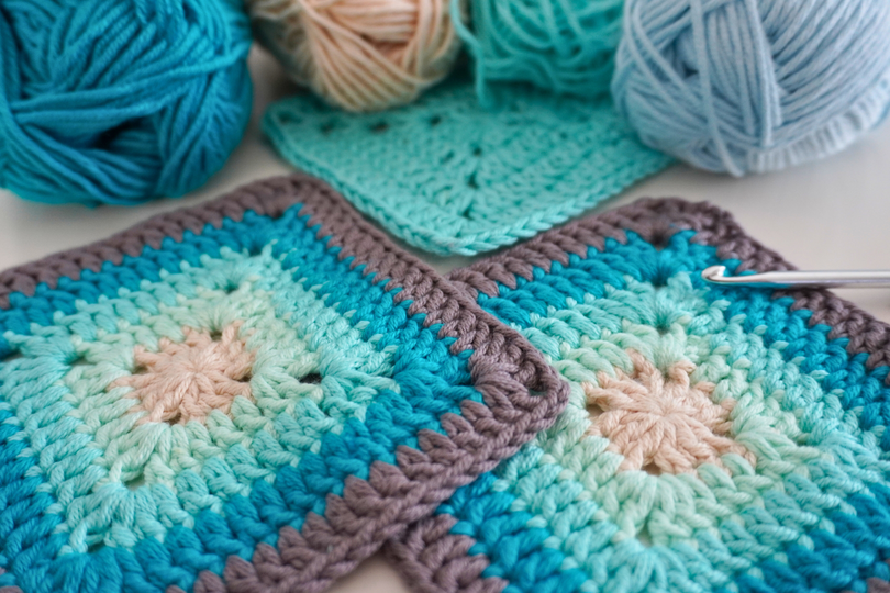 Crochet Solid Granny Square – with a neat round start