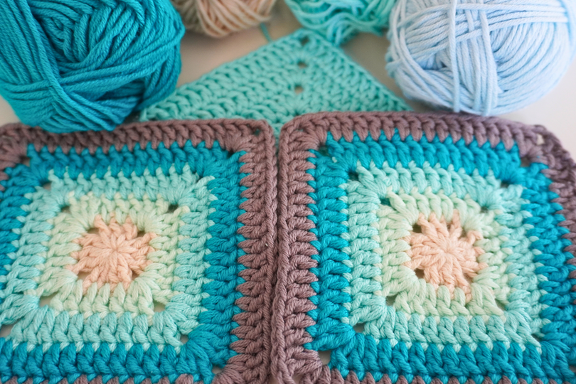 Crochet Solid Granny Square – with a neat round start