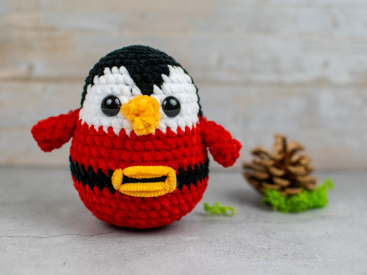 Christmas Penguin in Santa Costume – Amigurumi Crochet Pattern PDF Tutorial