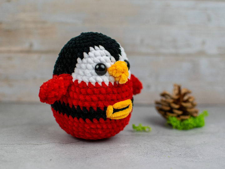 Christmas Penguin in Santa Costume – Amigurumi Crochet Pattern PDF Tutorial