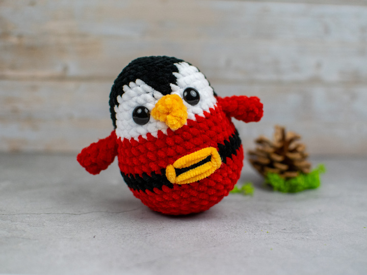 Weihnachtspinguin im Weihnachtsmannkostüm – Häkelanleitung amigurumi