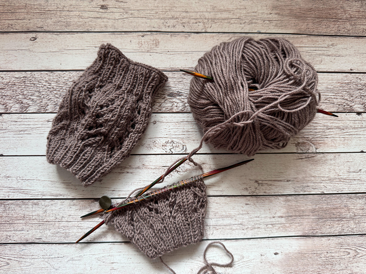 Strickanleitung - Beinstulpen für Kleinkinder und Babys - ThreeTwentyFive