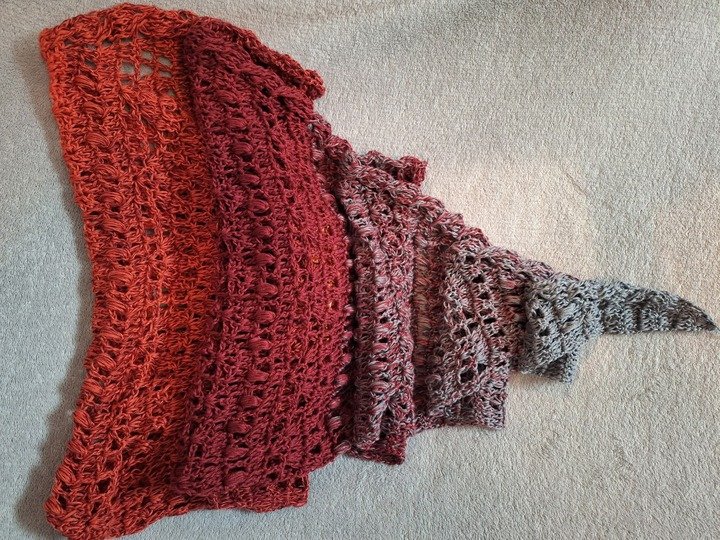 Häkelanleitung flaches oder asymmetrisches Dreieckstuch Liadan