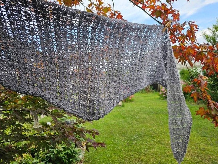 Häkelanleitung flaches oder asymmetrisches Dreieckstuch Liadan