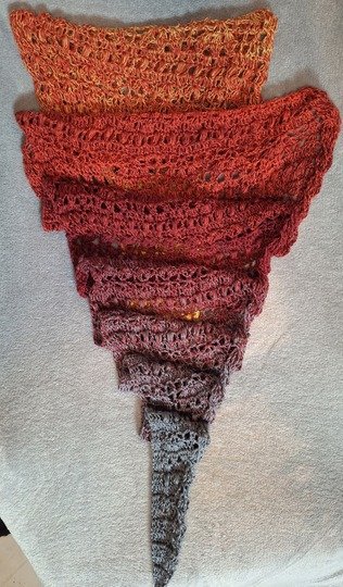 Häkelanleitung flaches oder asymmetrisches Dreieckstuch Liadan