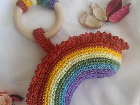 Babyrassel Regenbogen