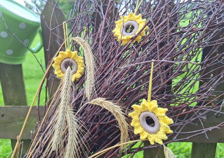Sonnenblumen Anhänger häkeln