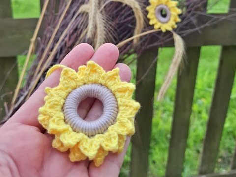 Sonnenblumen Anhänger häkeln