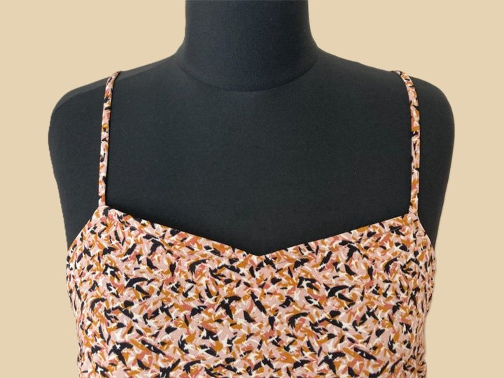 Langes Kleid mit Spaghettiträgern