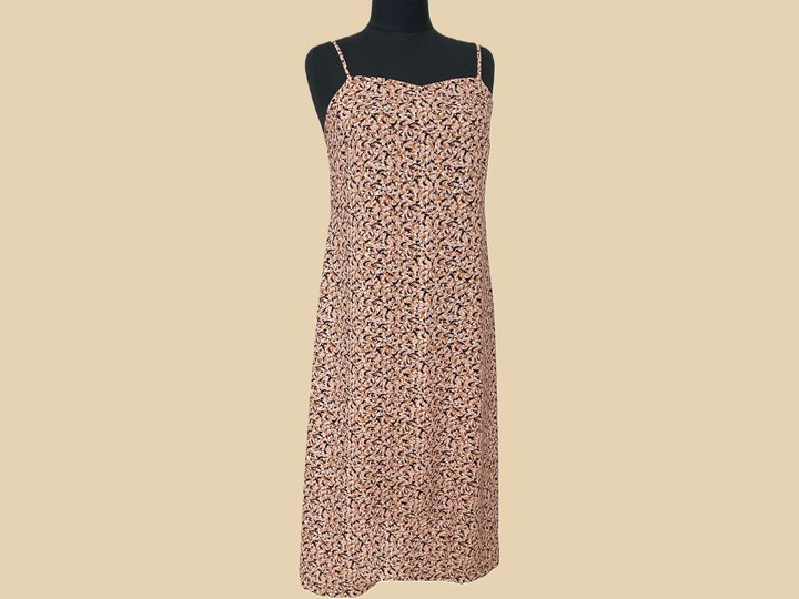 Langes Kleid mit Spaghettiträgern