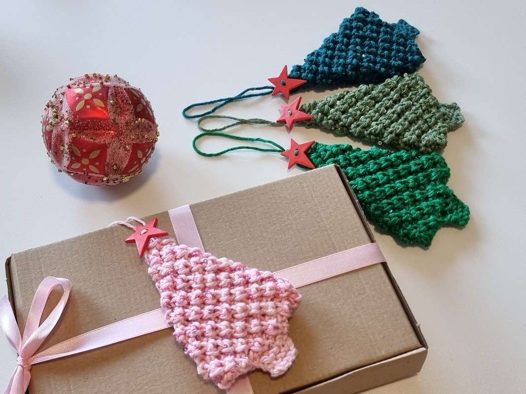 festliche Tannen-Strickanleitung für Weihnachtsdeko, Geschenkanhänger uvm