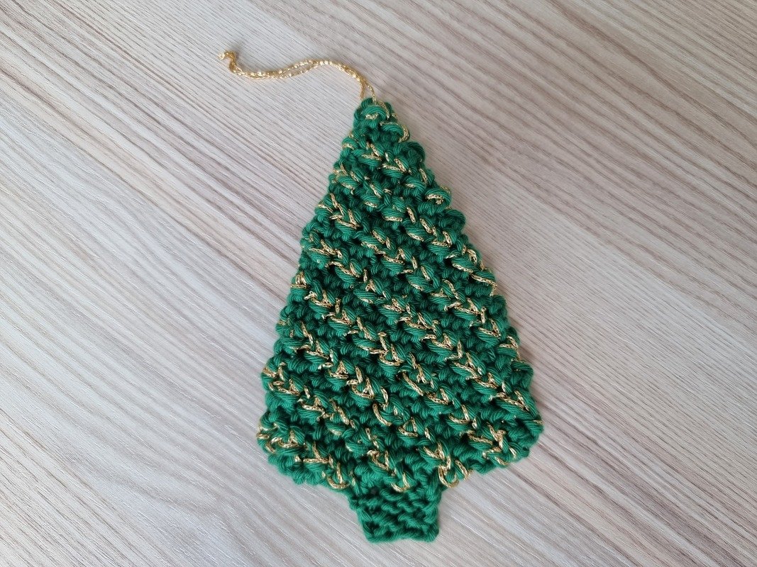 festliche Tannen-Strickanleitung für Weihnachtsdeko, Geschenkanhänger uvm - Bild 11