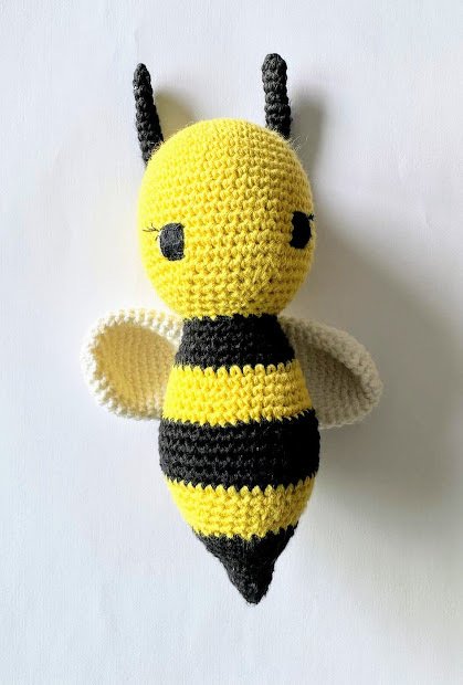 Häkelanleitung Biene (ca. 15 cm), optional als Babyrassel verwendbar - Bild 3