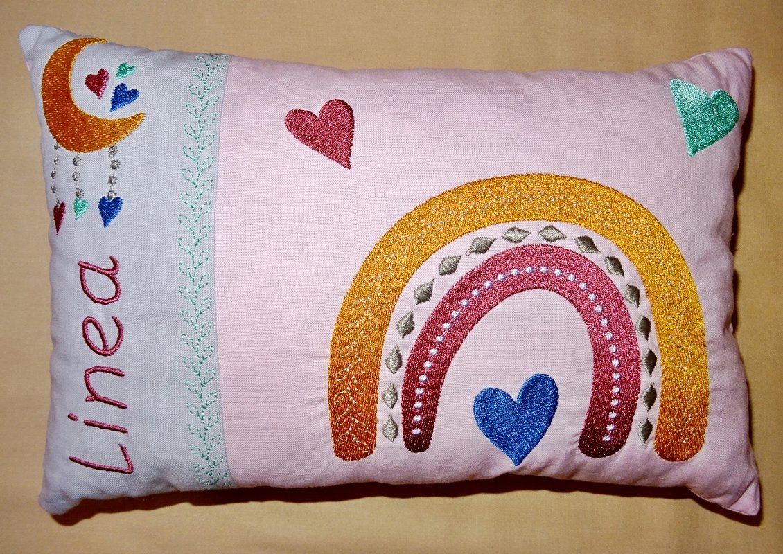 Stickdatei - Regenbogen Mond Boho Kissen und Lätzchen SET ITH - Bild 5