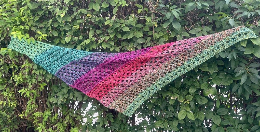 Crochet Pattern Triangular Scarf "Dryope"