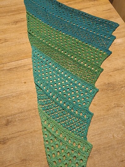 Crochet Pattern Triangular Scarf "Dryope"