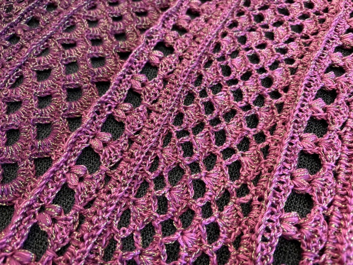 Crochet Pattern Triangular Scarf "Dryope"