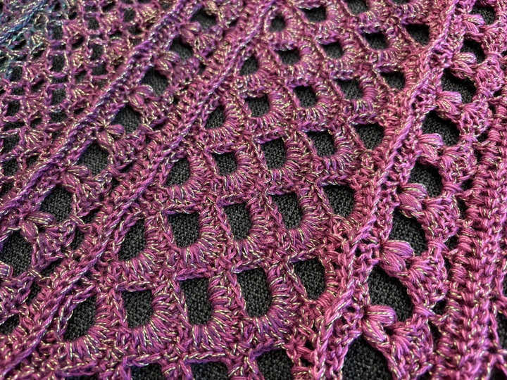 Crochet Pattern Triangular Scarf "Dryope"