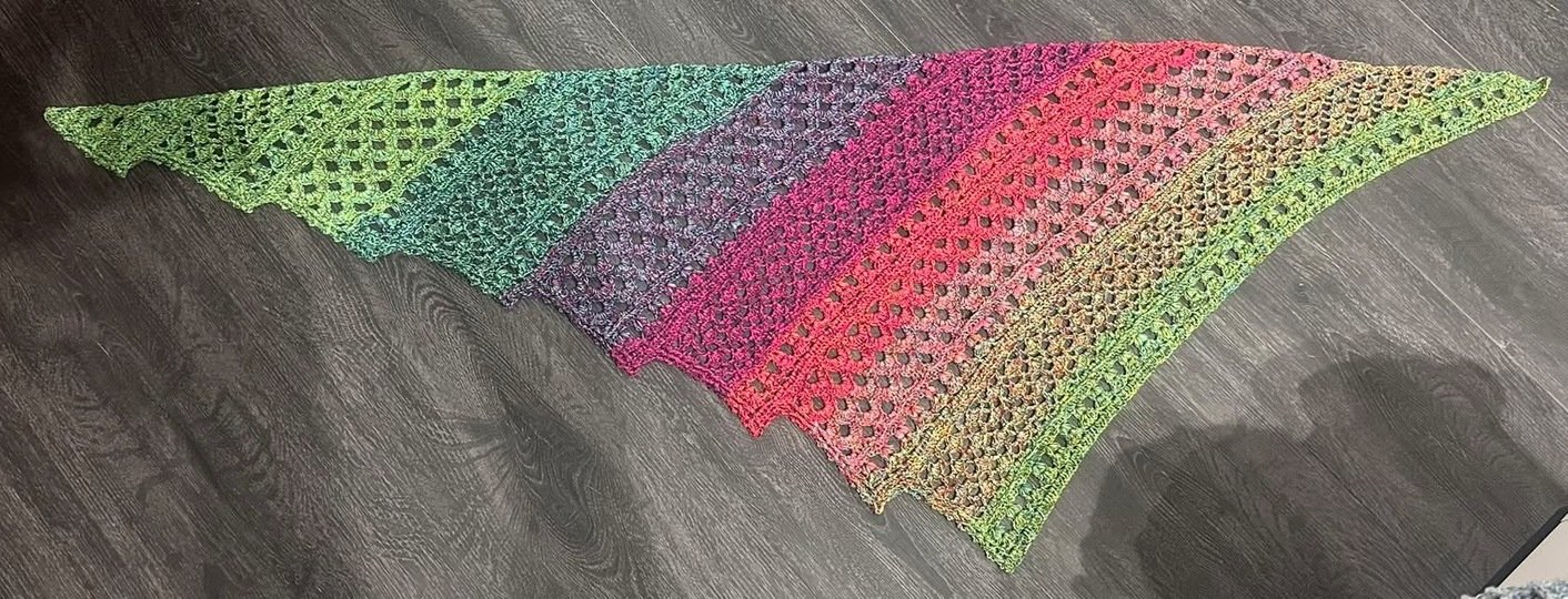 Crochet Pattern Triangular Scarf "Dryope"