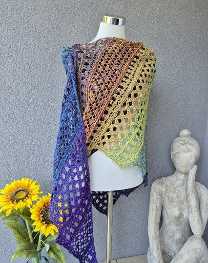 Crochet Pattern Triangular Scarf "Dryope"