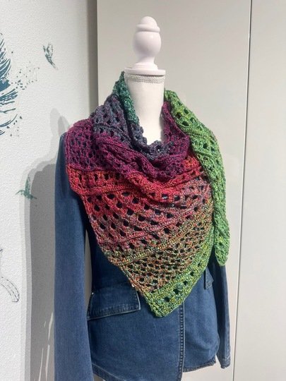 Crochet Pattern Triangular Scarf "Dryope"