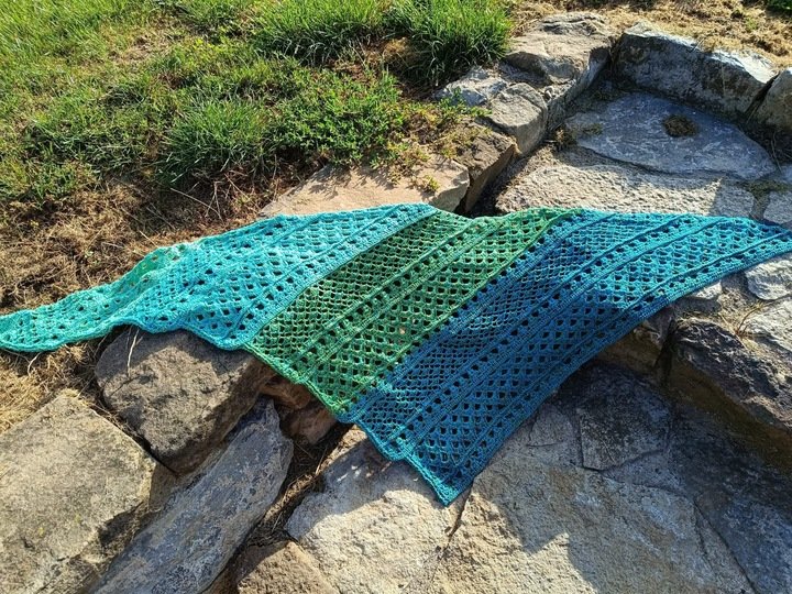 Crochet Pattern Triangular Scarf "Dryope"